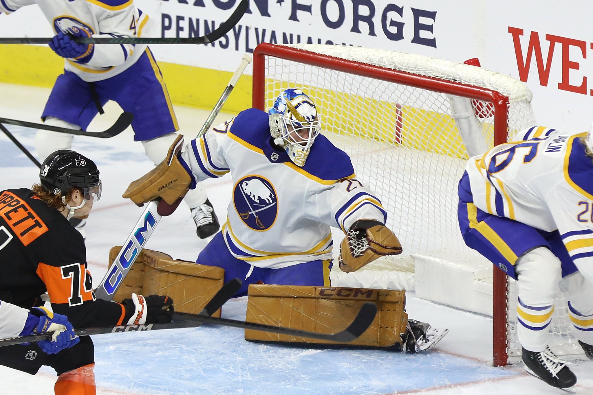 Oilers’ Goalie Hunt: Time for a Daring Trade?